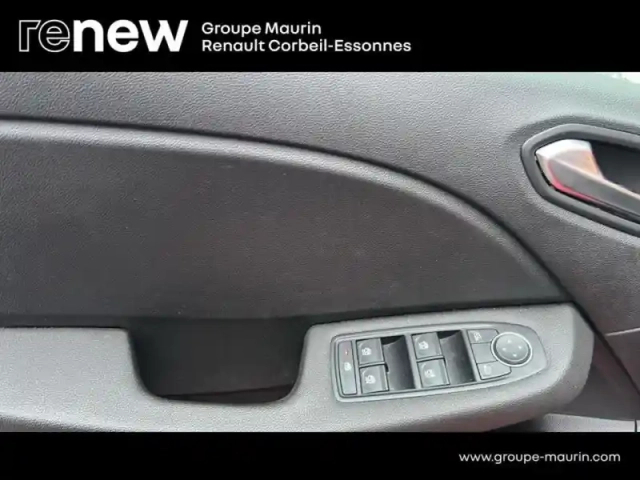 Renault Clio 1.0 tce 90ch evolution — photo 13
