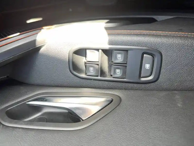 Dacia Duster tce 150 fap 4x2 edc — photo 7