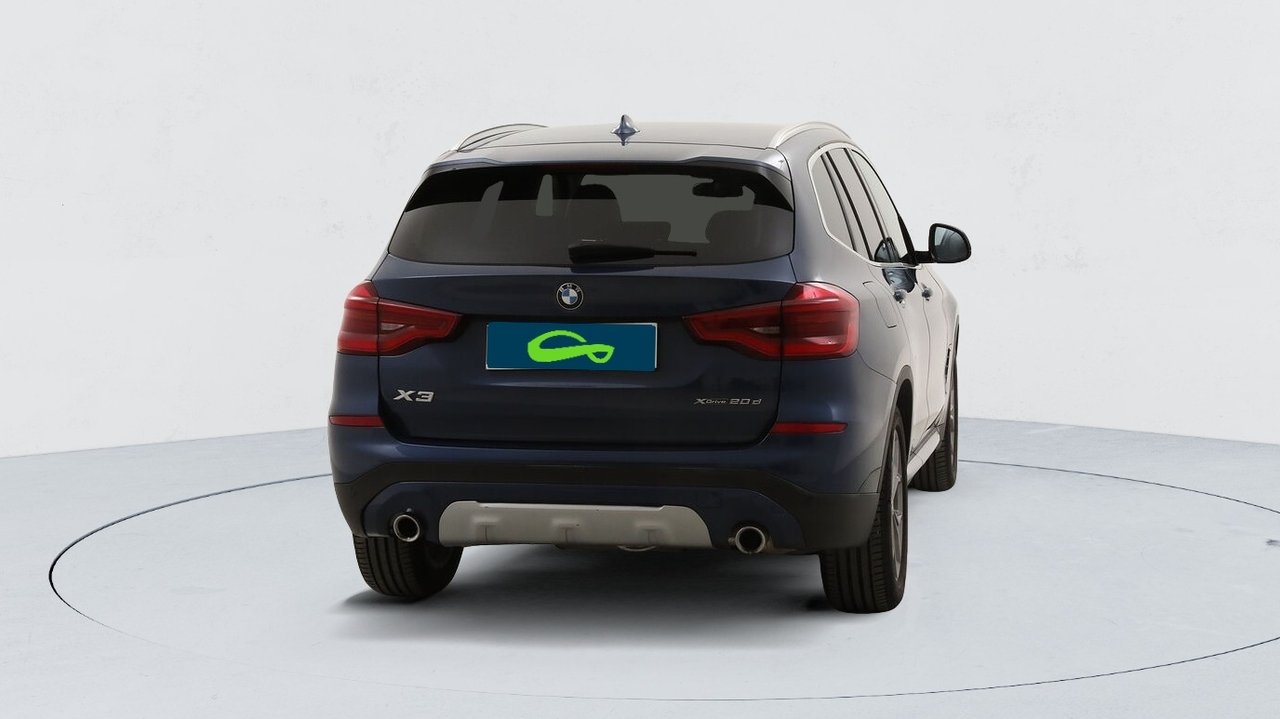 BMW X3 — photo 2