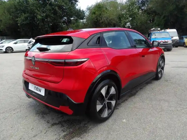 Renault Megane e-tech ev60 220 ch super charge — photo 6