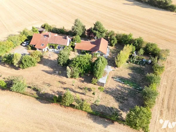 Maison 8 pièces 166 m²
