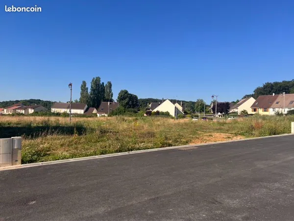 Terrain constructible 472 m² - Emplacement privilégié, sans voisin derrière - Woippy - 155 000