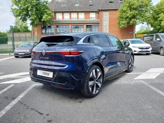 Renault Megane e-tech ev60 220 ch optimum charge — photo 5