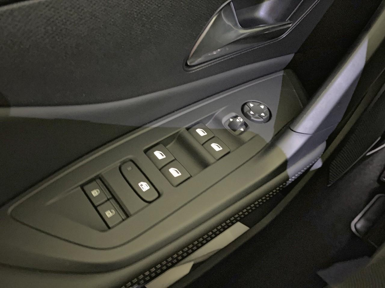 Peugeot 308 hybrid 145 e-dcs6 allure — photo 20