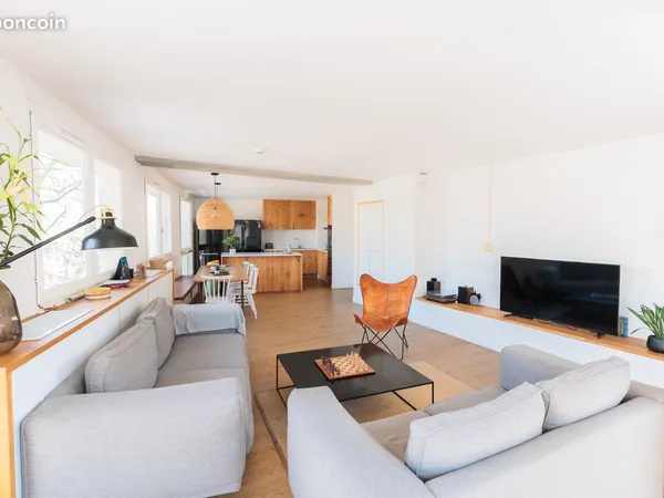 Chambre meublée dans grand appartement en coliving Antigone à Montpellier
