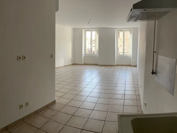 Appartement 4 pièces 80 m2 centre village