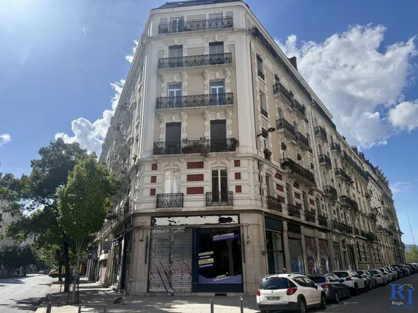 Bureau 112 m²