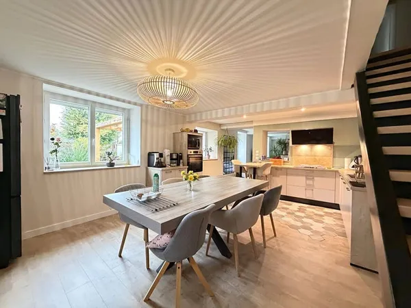 Maison 5 pièces 147 m²