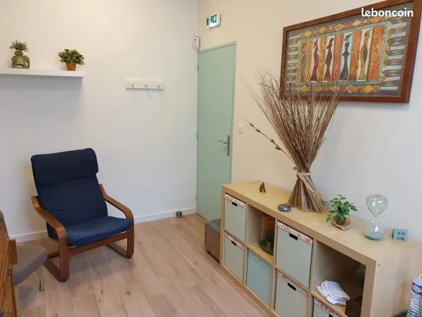 Location d'une salle de consultation - NON MEUBLÉE