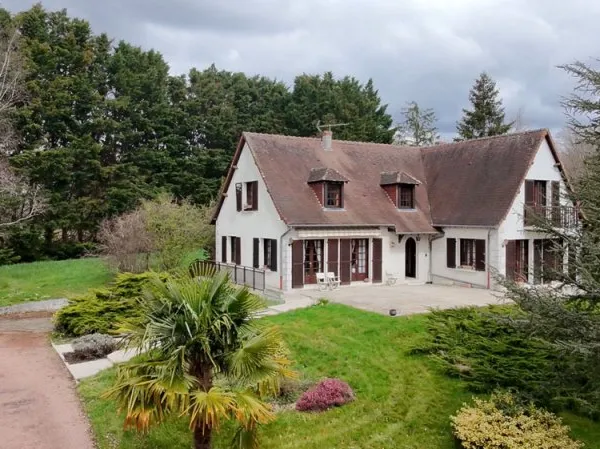 Maison familiale de 190m2 sur terrain arboré de 6200m2