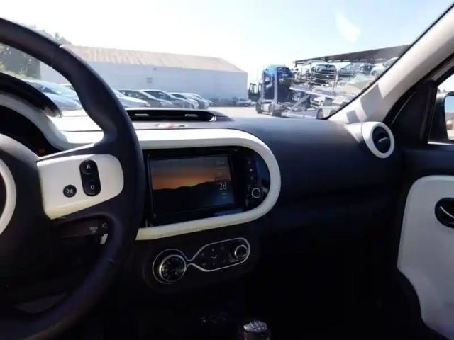 Renault Twingo iii sce 65 — photo 24