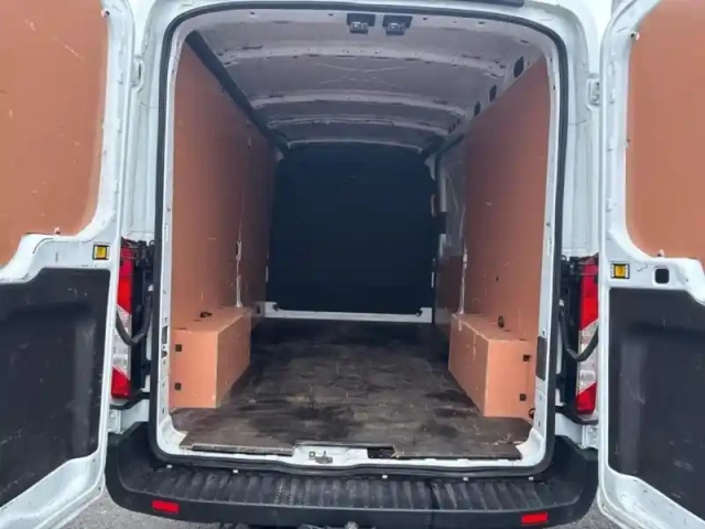 Ford Transit 2t fg t310 l3h2 2.0 ecoblue 130ch s&amp;s trend business — photo 9
