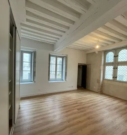 Appartement T2 - 63 m² - Centre-ville d'Angerville (91670)