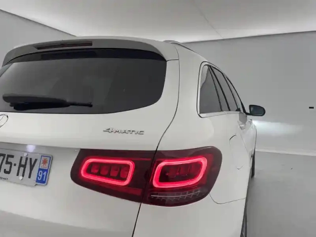 Mercedes Glc 300 e 9g-tronic 4matic — photo 32