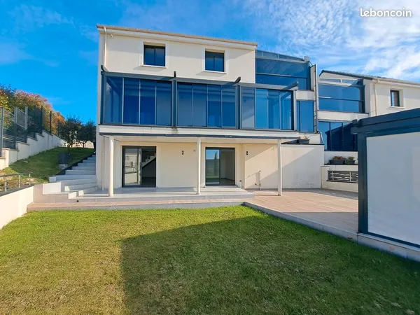 Maison Location Fontaine-la-Gaillarde 5p 180m² 1600€