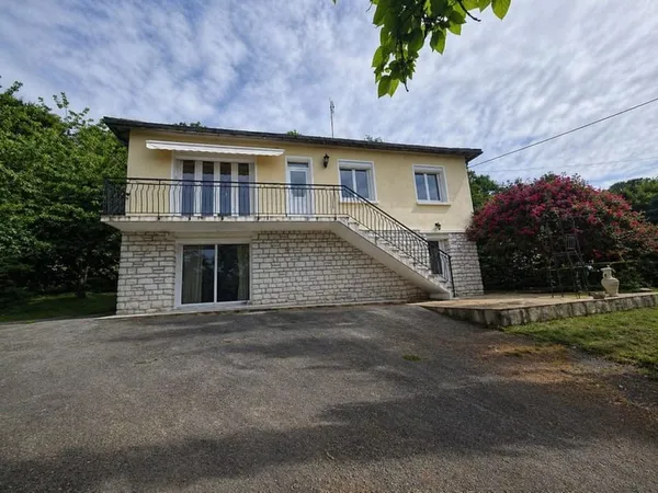 Une maison de 122 m² quelques travaux