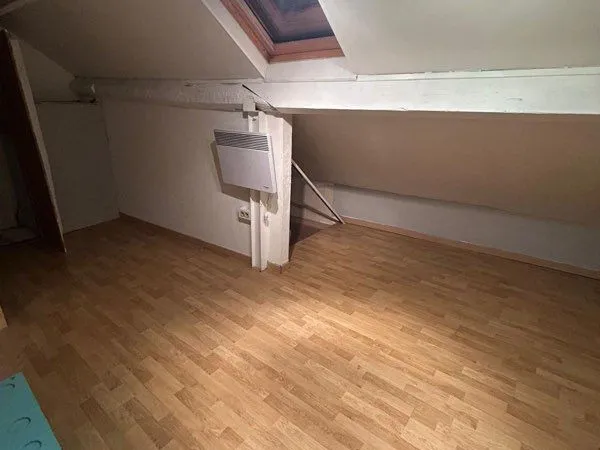 Chambre seule à louer, en colocation
