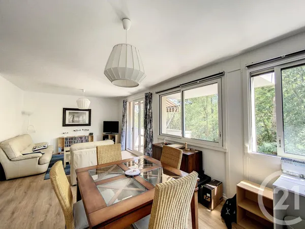 Appartement 4 pièces 84 m²