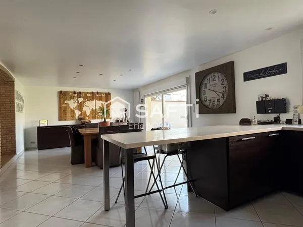 Individuelle , 3 chambres , garage , espace bureau ...Pa s de travaux !