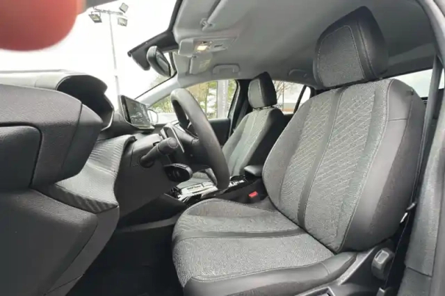 Peugeot 208 hybrid 100 e-dcs6 — photo 71