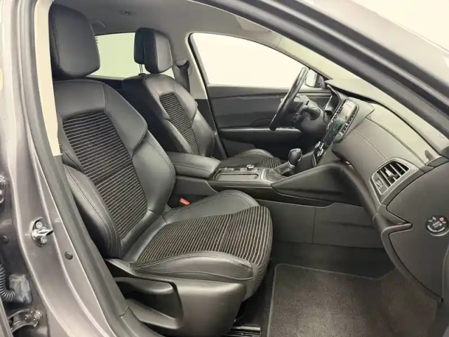 Renault Talisman blue dci 160 edc — photo 20