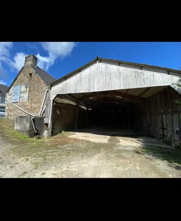 Hangar Belle isle en terre