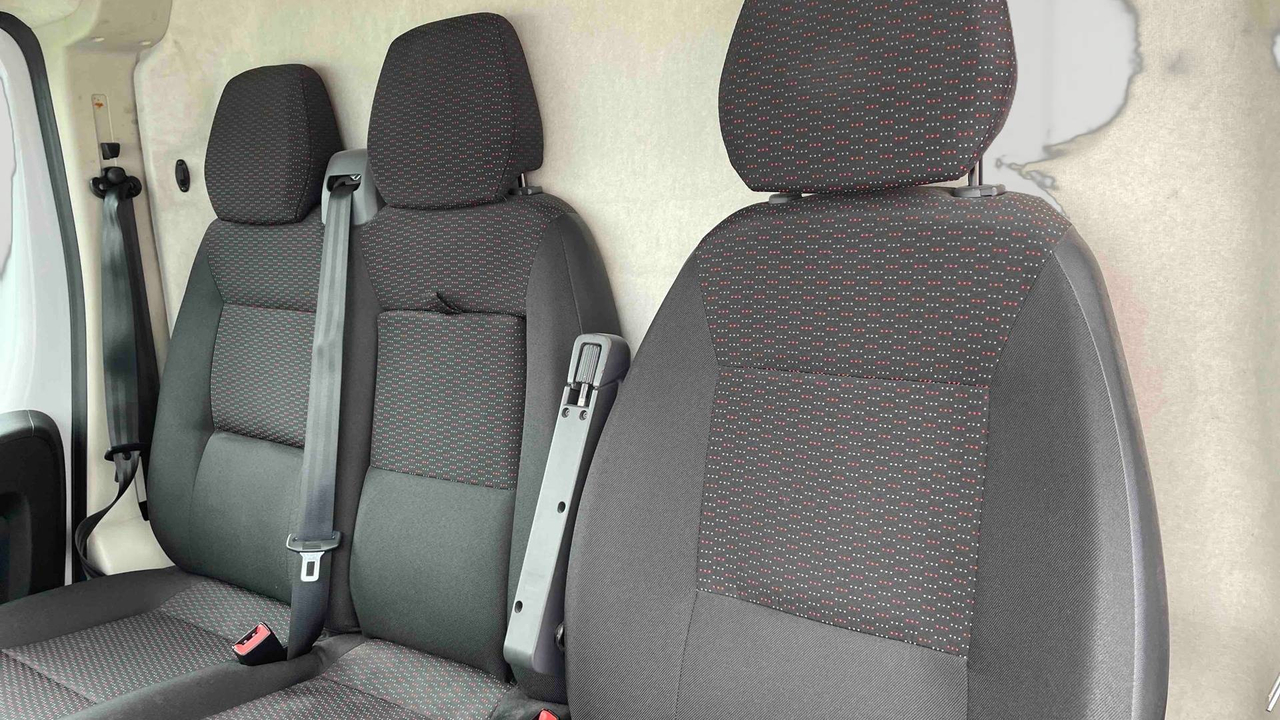 Citroen JUMPER TOLE 30 L2H2 BLUEHDi 120 S&amp;S BVM6 — photo 12