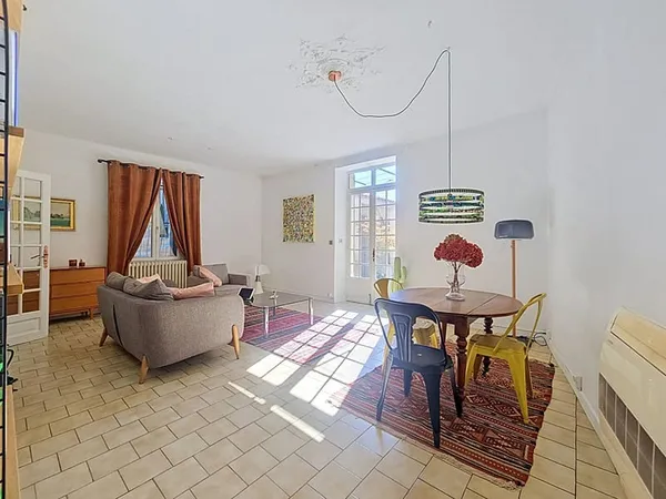 Maison Nimes 6 pièce(s) 107.427 m2