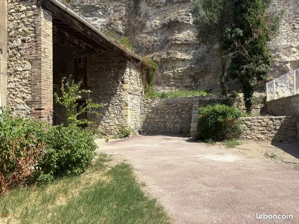 Grange en pierre à rénover - Permis accordé 2 logements