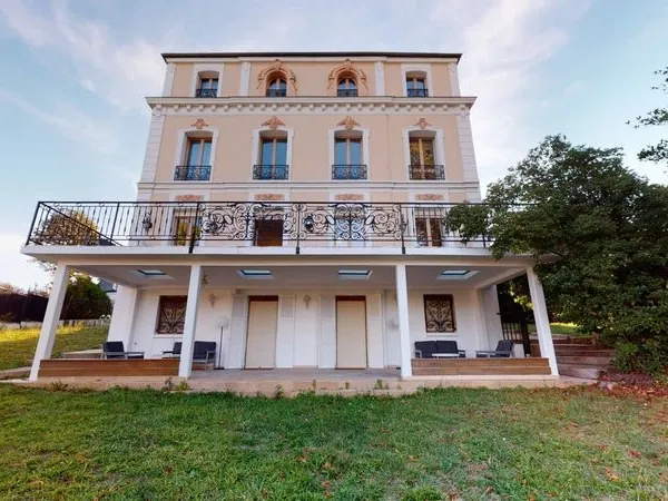 Coliving à Créteil : Appartement de 407m2