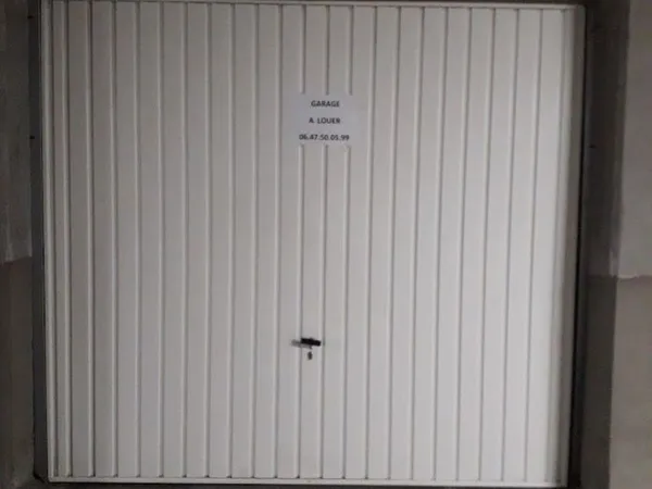 GARAGE 15 M²