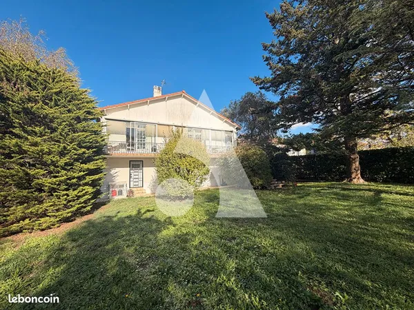Maison 8 pièces 143 m²