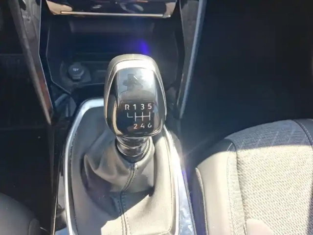 Peugeot 208 puretech 100 s&amp;s bvm6 — photo 13