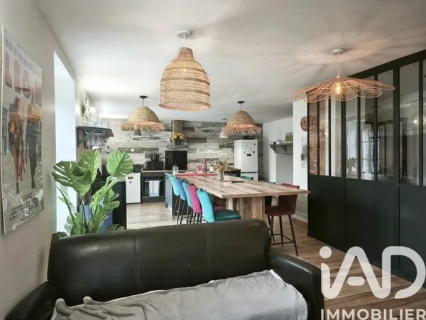Maison 7 pièces 210 m²