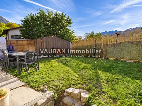 Appartement avec jardin privatif et stationnements à Brianço