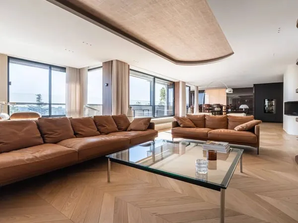 Appartement 4 pièces 205 m²