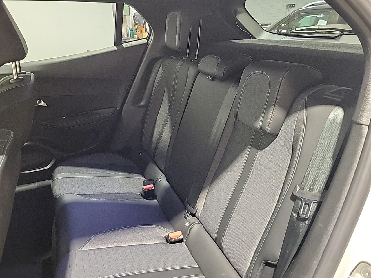 Peugeot 2008 bluehdi 130 s&s eat8 allure — photo 13