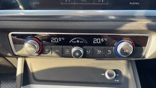 Audi Q3 2.0 TDI 150 S-Tronic 7 - Business Line – 2022 – 80028 km – Diesel – Boîte Automatique — photo 18