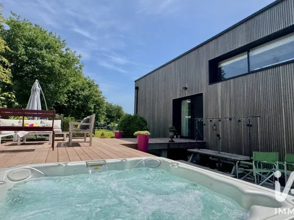 Maison 6 pièces 210 m²