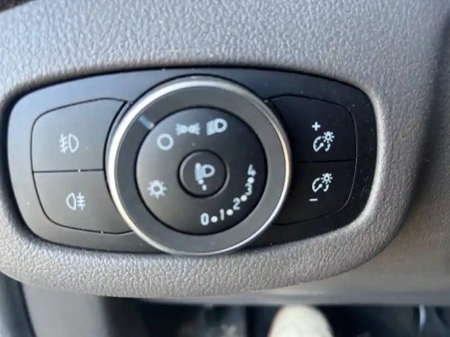 Ford Transit Connect fourgonnette l2 1.0e 100ch e85 trend — photo 27