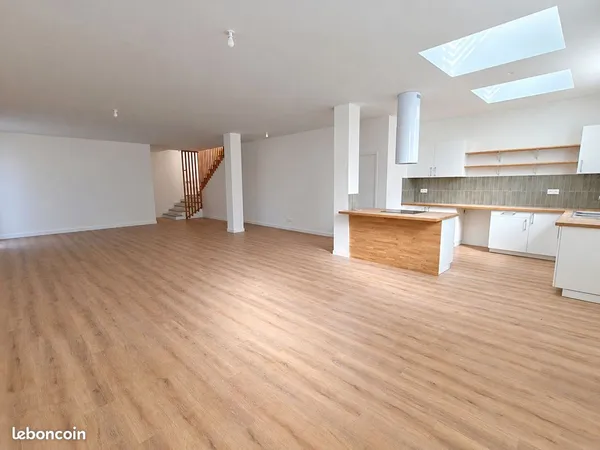 Triplex 6 pièces 172 m²