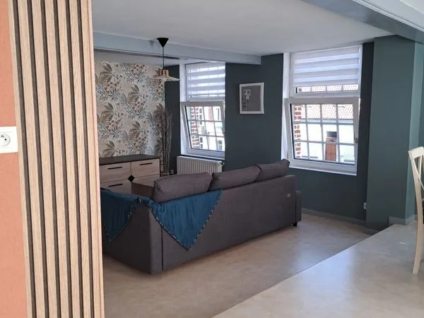 Appartement à louer, au centre de Bollezeele, spacieux et très lumineux