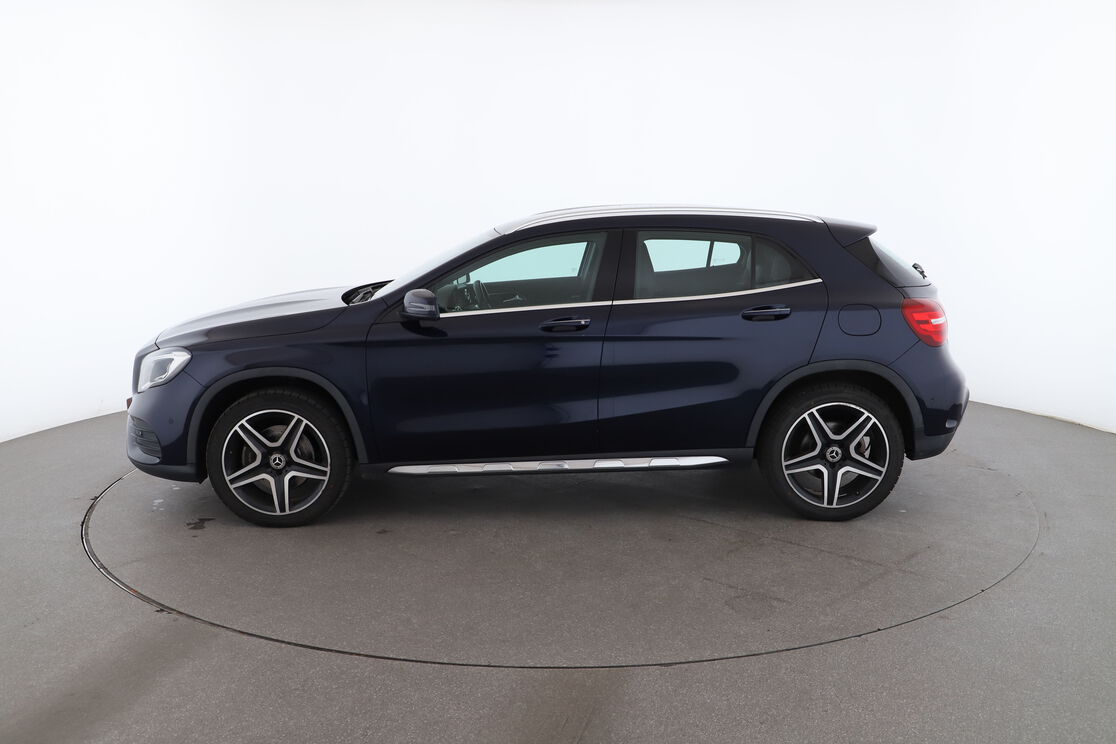 Mercedes-Benz GLA 220 d Fascination 7G-DCT — photo 2