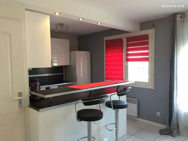 GRENOBLE - CHORIER / BERRIAT - STUDIO 27 m²