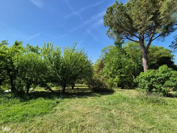 Terrain 1200 m²