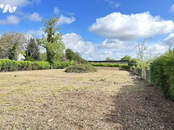 Terrain constructible 951 m²