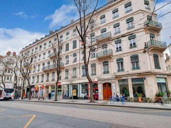 Bureau 257 m²