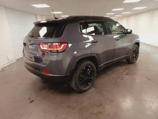 Jeep Compass 1.3 phev t4 240 ch 4xe eawd — photo 5