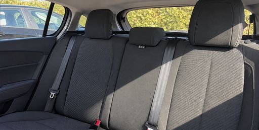 Peugeot 308 1.2 PureTech 130 EAT8 - Business – 2023 – 15167 km – Essence – Boîte Automatique — photo 30