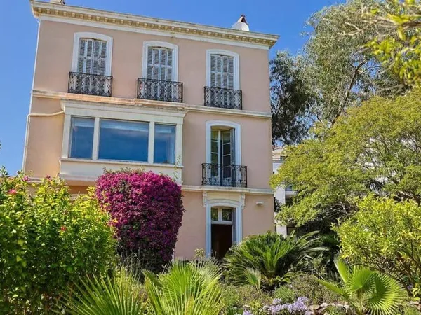 Duplex 5 pièces 120 m²